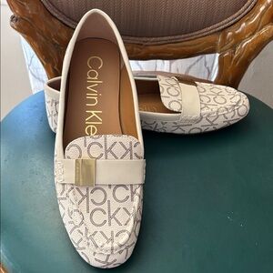 Calvin Klein Logo Cream Lisa Loafers